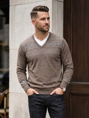 Banana Republic Italian Yarn Wool Cashmere Blend V-Neck Sweater Large Tan